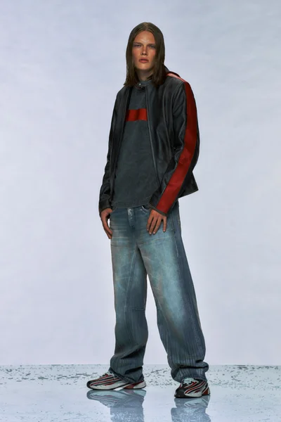 Look 32